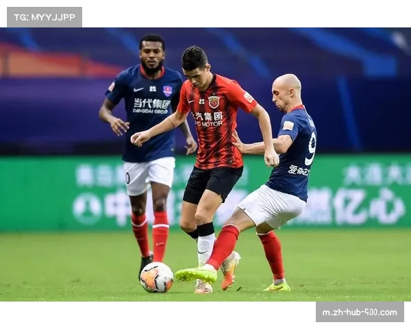 中场绞杀成为弱队抗衡关键 河南队凭借中场破坏限制海港进攻